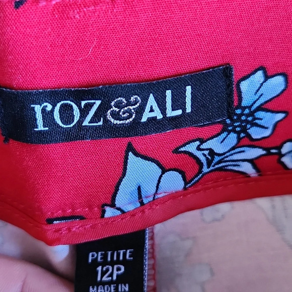 Roz & Ali Red Floral Pants - Picture 13 of 14